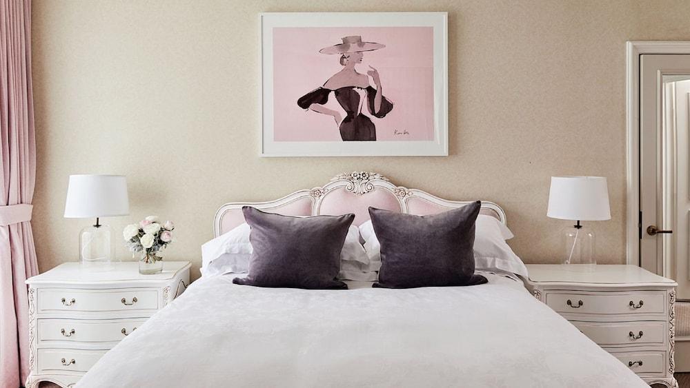 The Langham Melbourne Hotel Exterior photo A bedroom